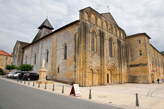 0047 Cadouin.jpg - SONY DSC